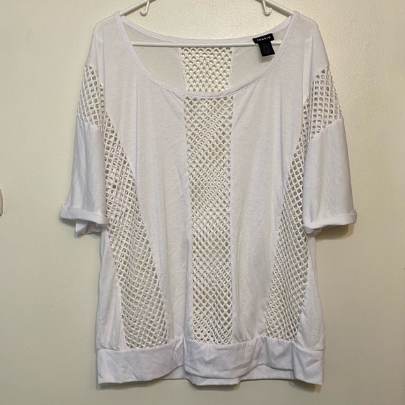 Torrid white mesh short sleeve top size 2 (2X) - Picture 7 of 7